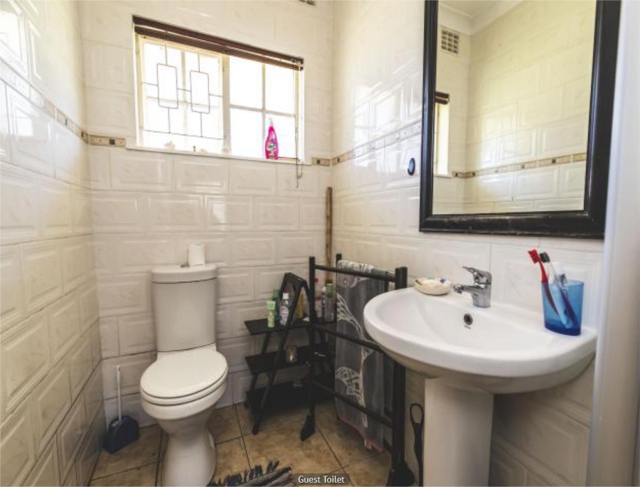 4 Bedroom Property for Sale in Beacon Bay Eastern Cape
